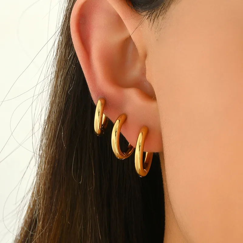 Minimal Gold Hoop Earrings