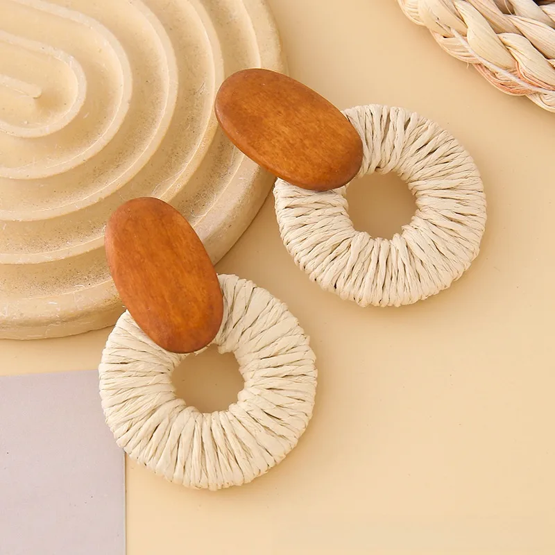Hand-woven Raffia Round Earring